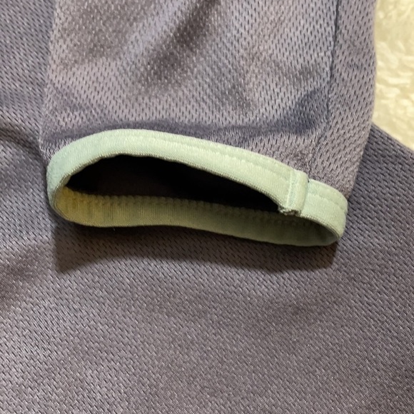 Nike Long Sleeve Athletic Shirt - Picture 4 of 9